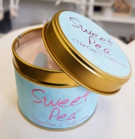 Lily flame sweet pea scented candle